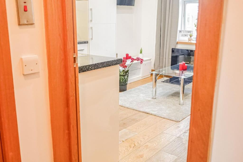 Charming City Centre Apartment Cardiff Buitenkant foto
